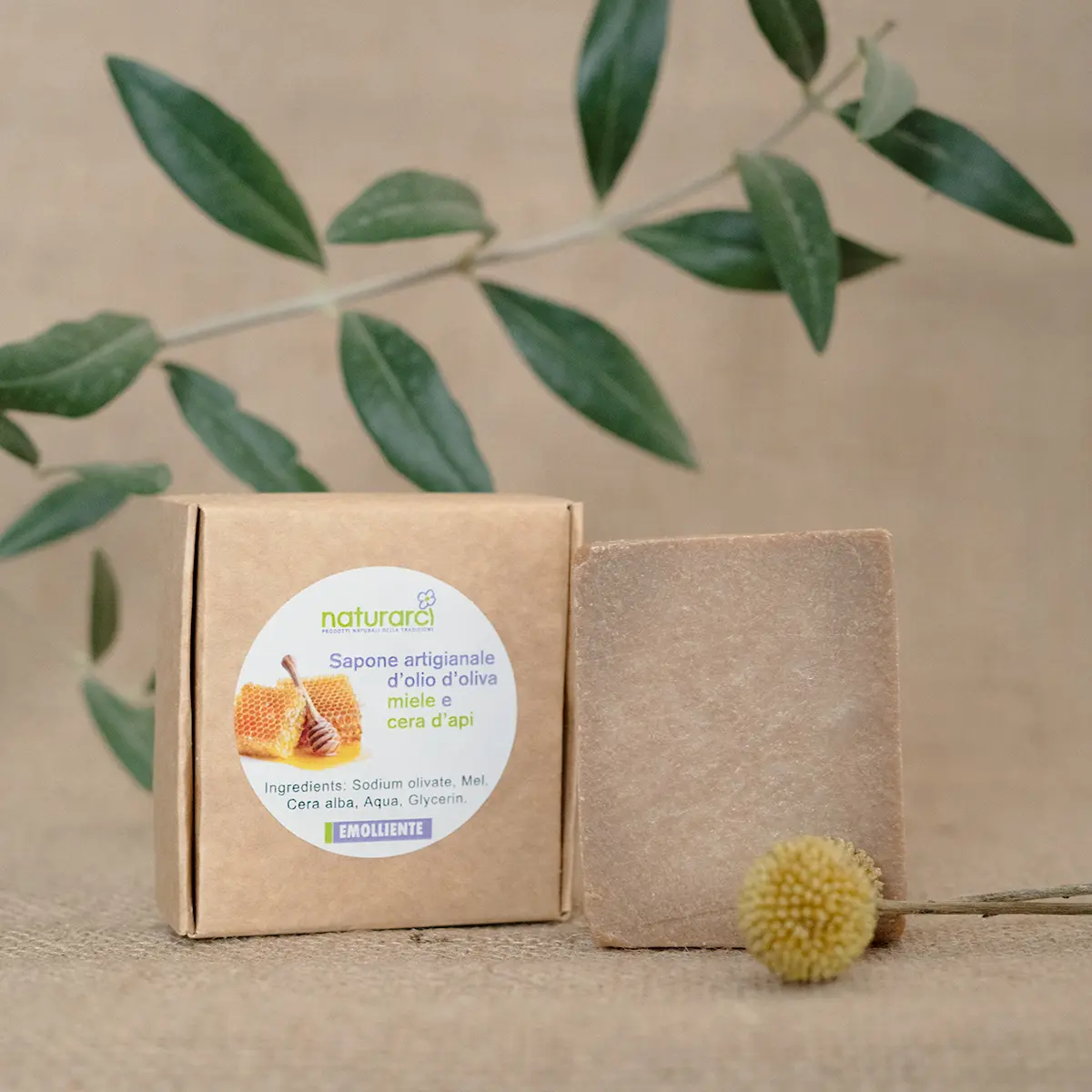 Sapone d'olio d'oliva al miele e cera d'api