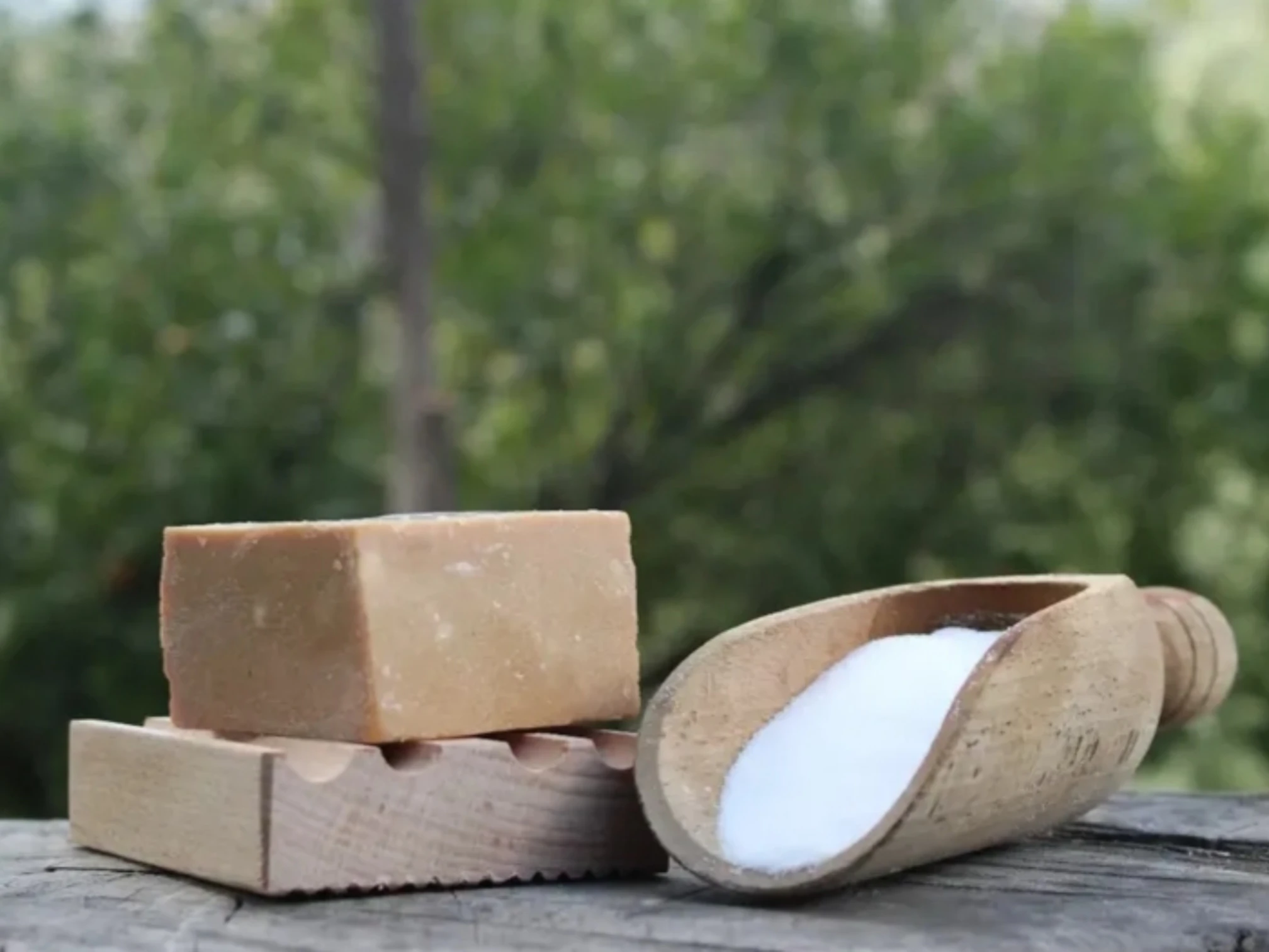 Soluzioni ecologiche per lavare le stoviglie